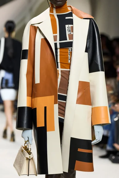 Look 94